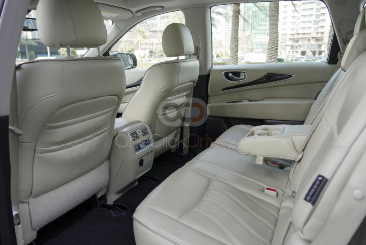 Infiniti QX60 with Driver 5