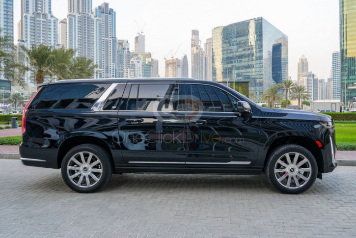 Cadillac Escalade 2023 (7 Seater) with Driver 2
