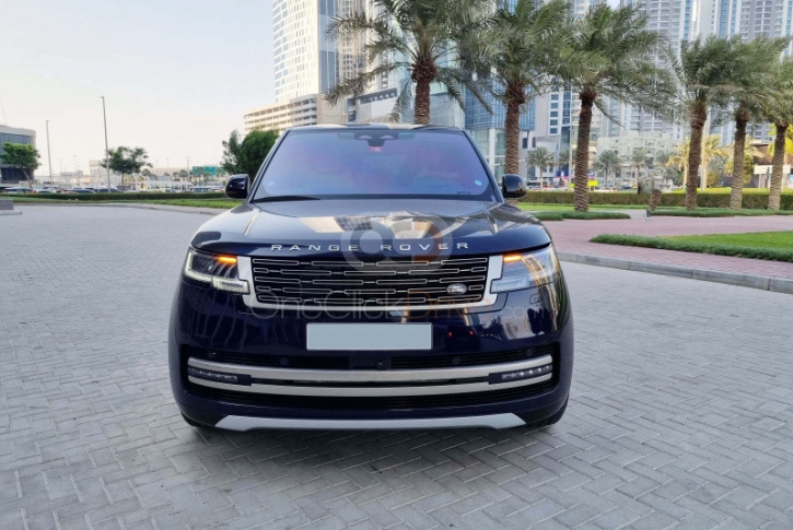 Land Rover Range Rover Vogue HSE 2022 with Driver 2