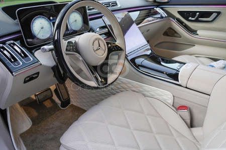 Mercedes Benz Maybach 2023