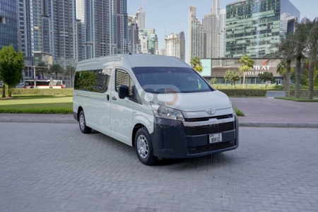 Toyota Hiace 11 places 2022