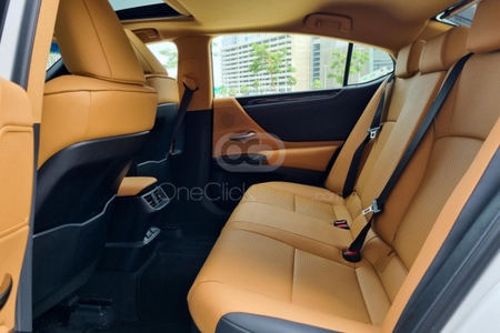 Lexus ES 300 Hibrit 2023