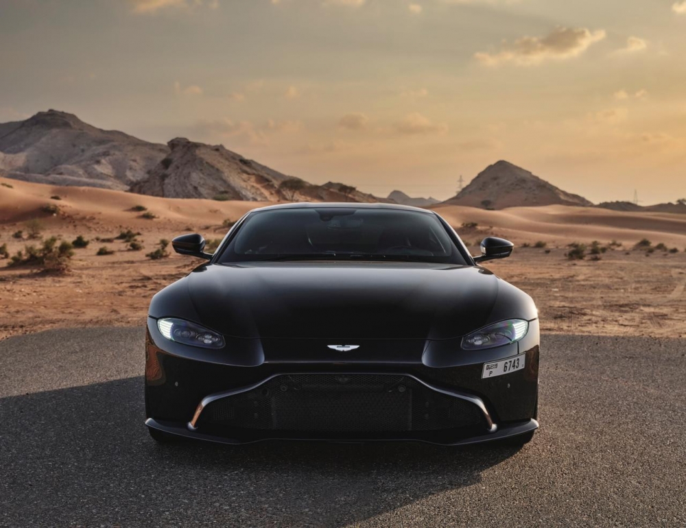 Black Aston Martin Vantage 2019