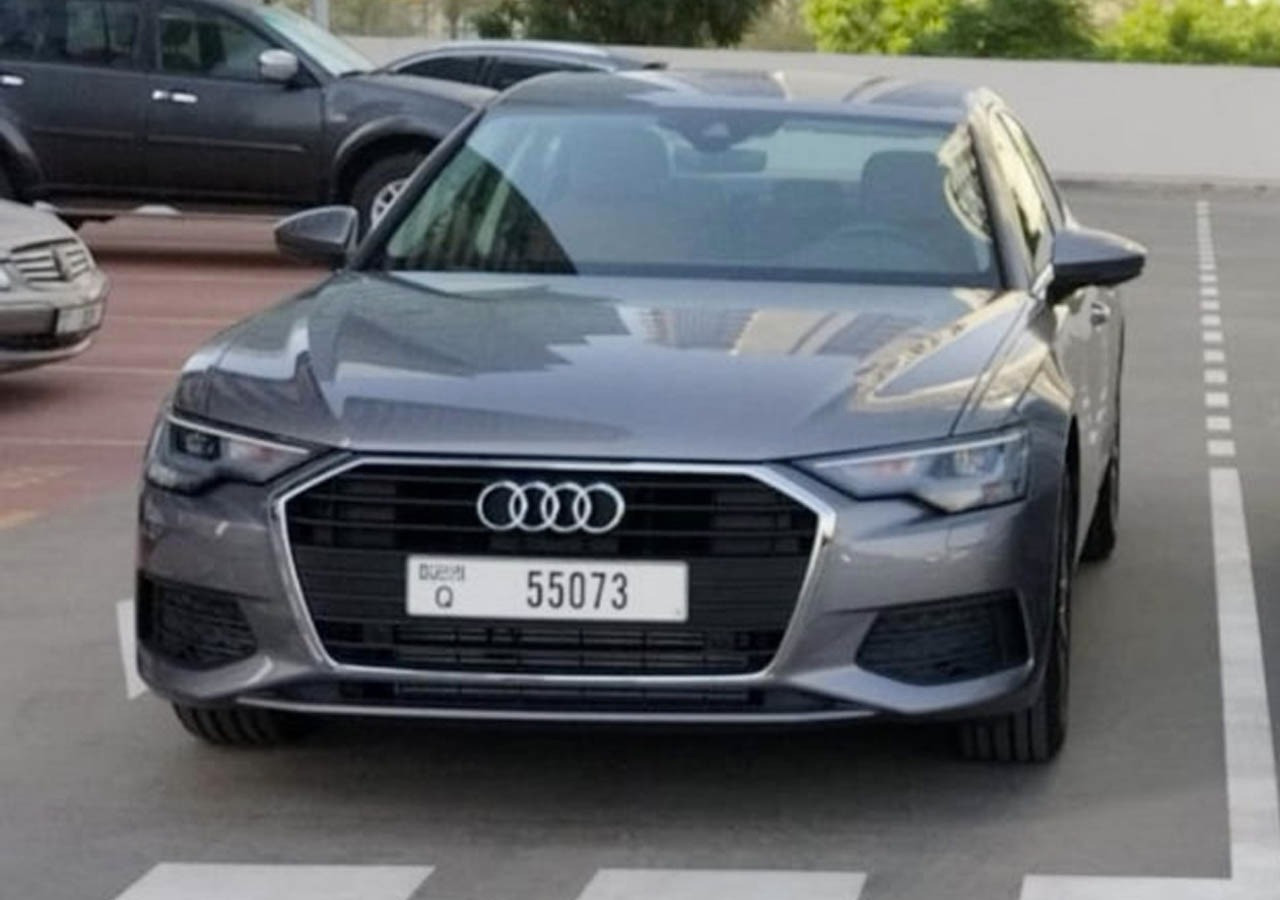 Gris foncé Audi A6 2021
