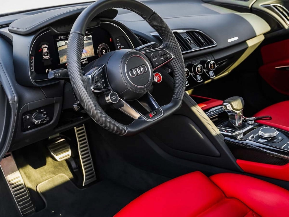 Gri Audi R8 Coupe V10 2022