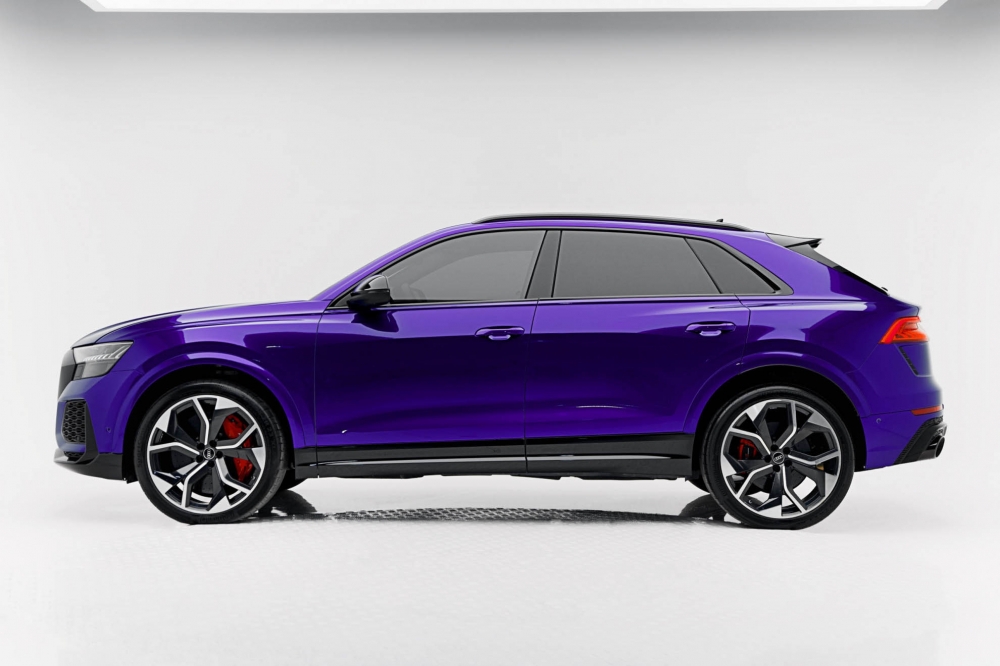 Purple Audi RS Q8 2021