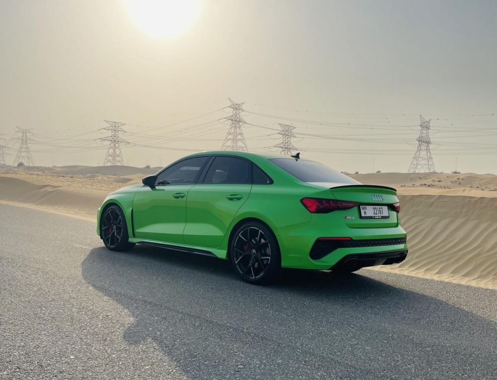 vert Audi RS3 2023