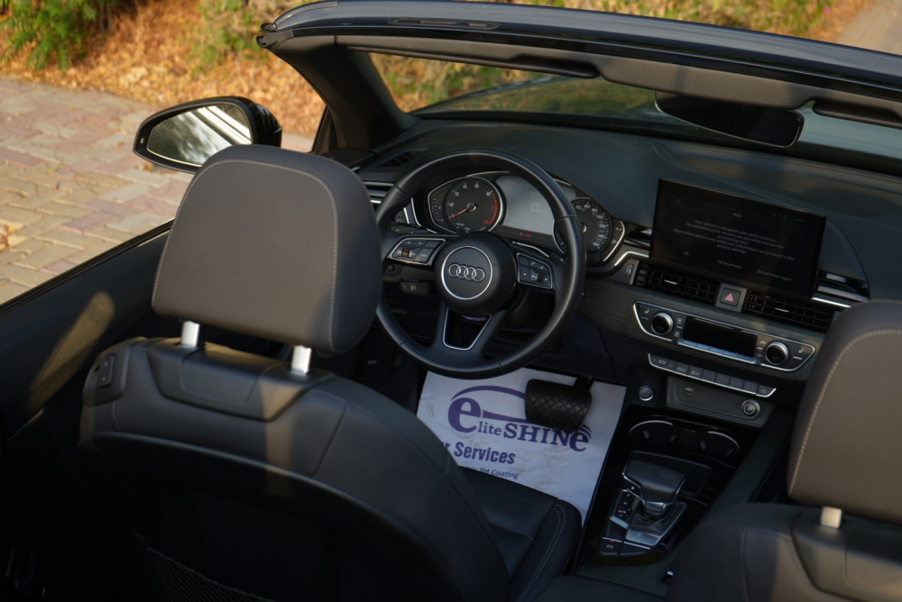 Grigio scuro Audi A5 decappottabile 2020