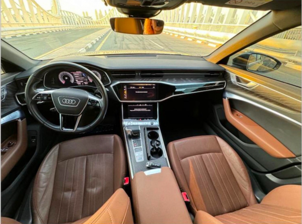 Grau Audi A6 2020