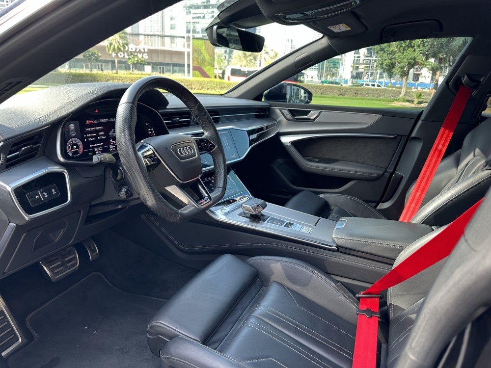 Noir Audi A7 2021