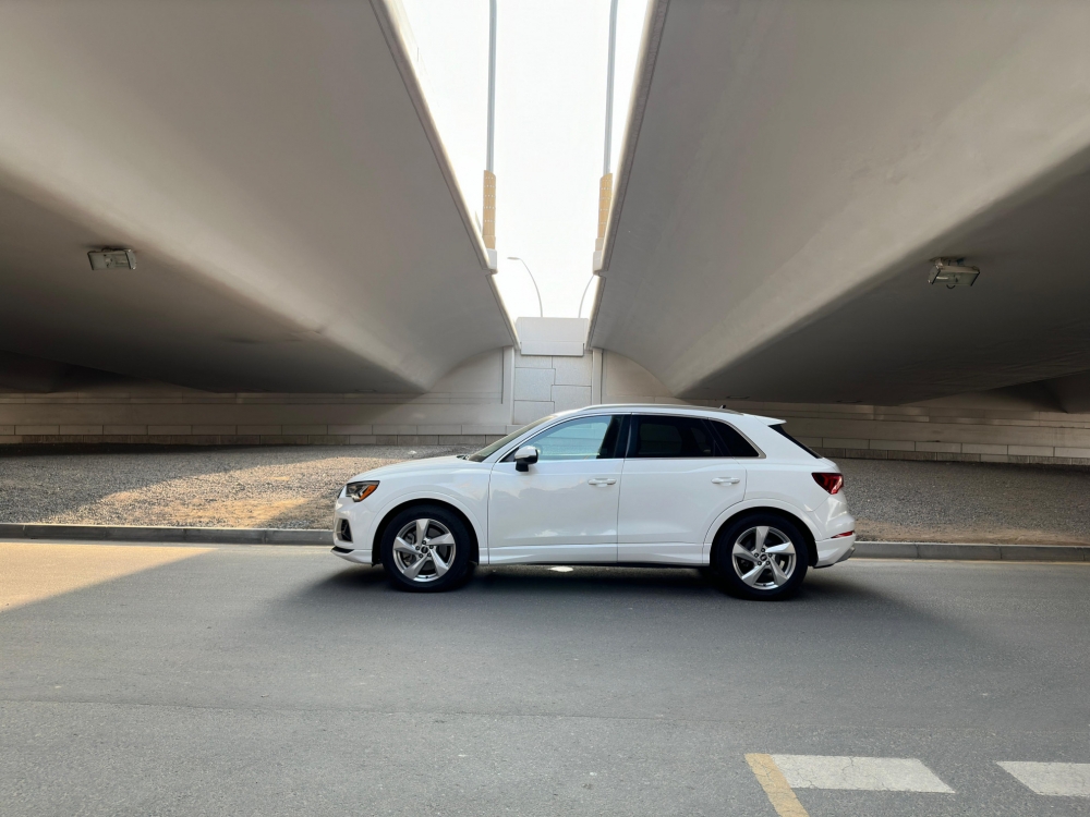 White Audi Q3 2021