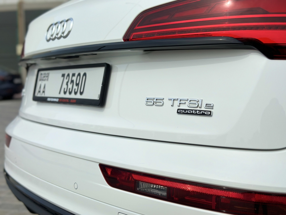 Weiß Audi Q5 2021