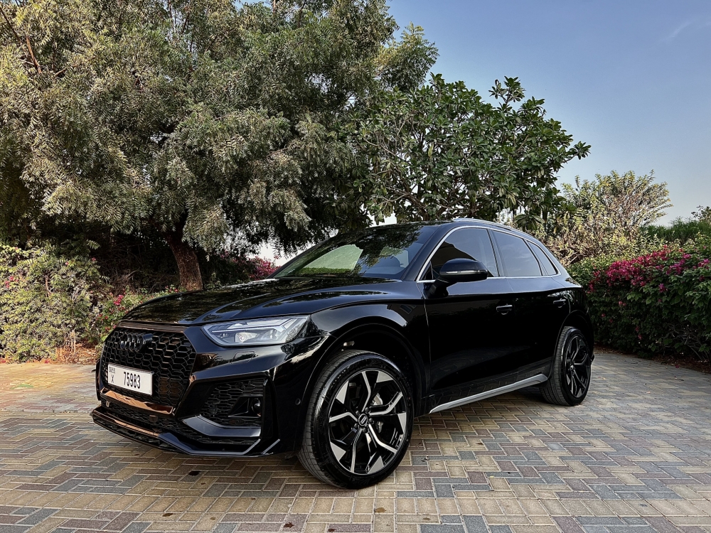 Siyah Audi Q5 2023