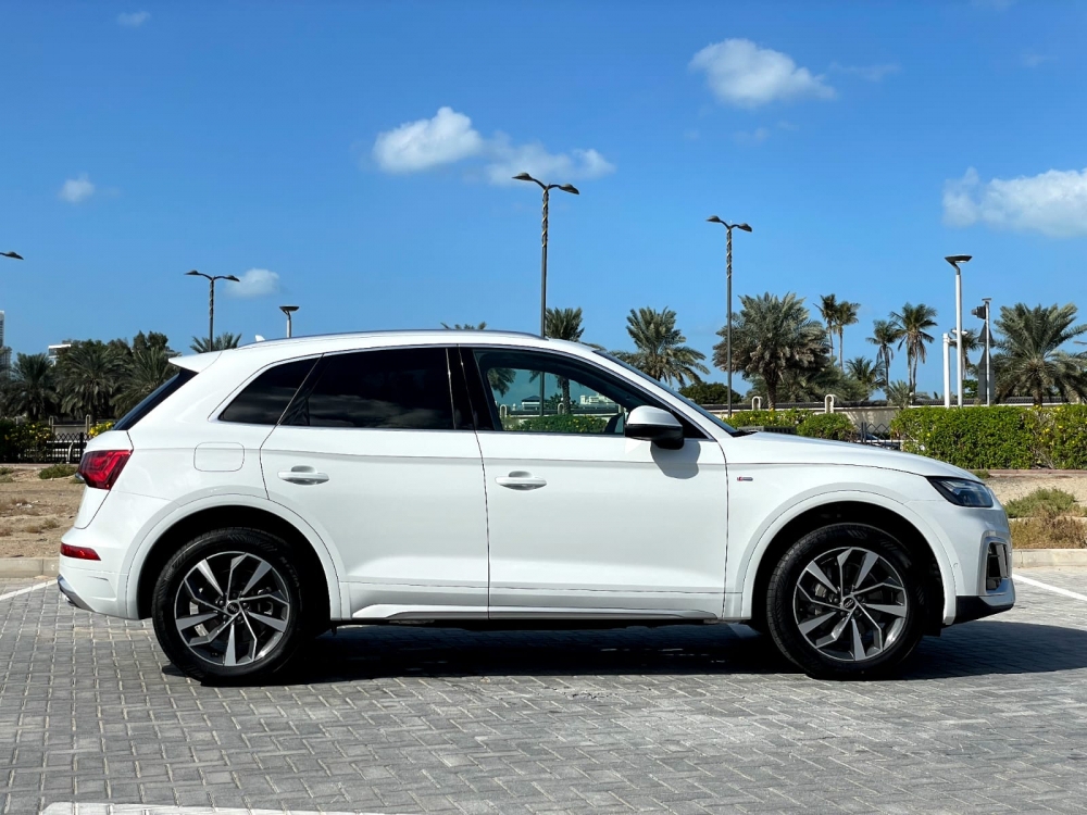 Beyaz Audi Q5 2023