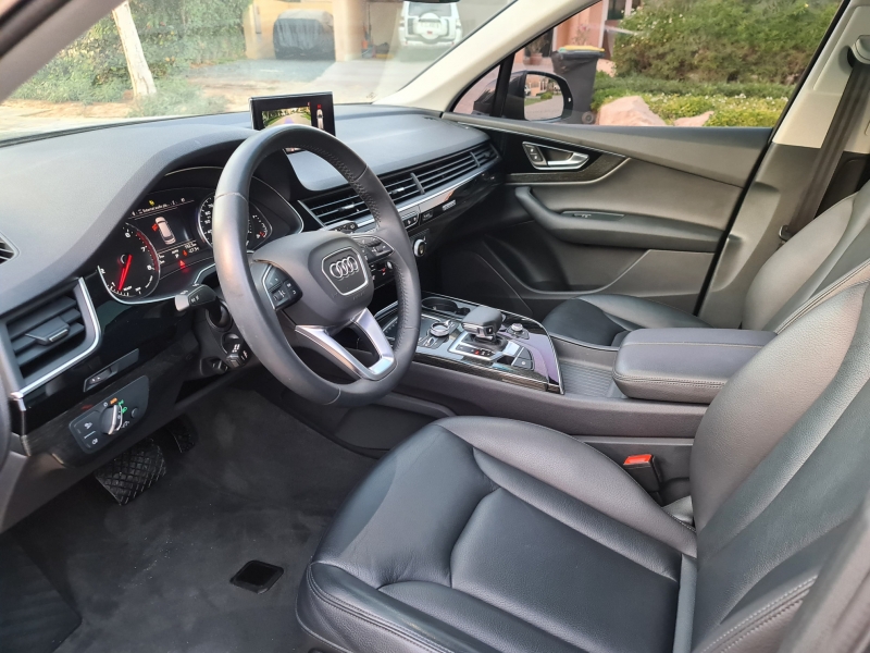 zwart Audi Q7 2019