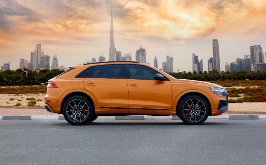 Оранжевый Audi Комплект Q8 S Line 2021