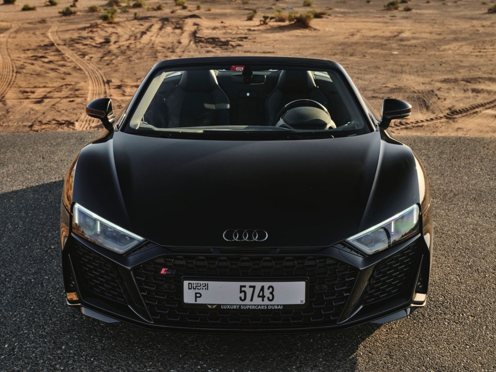 Negro Audi R8 espía 2021
