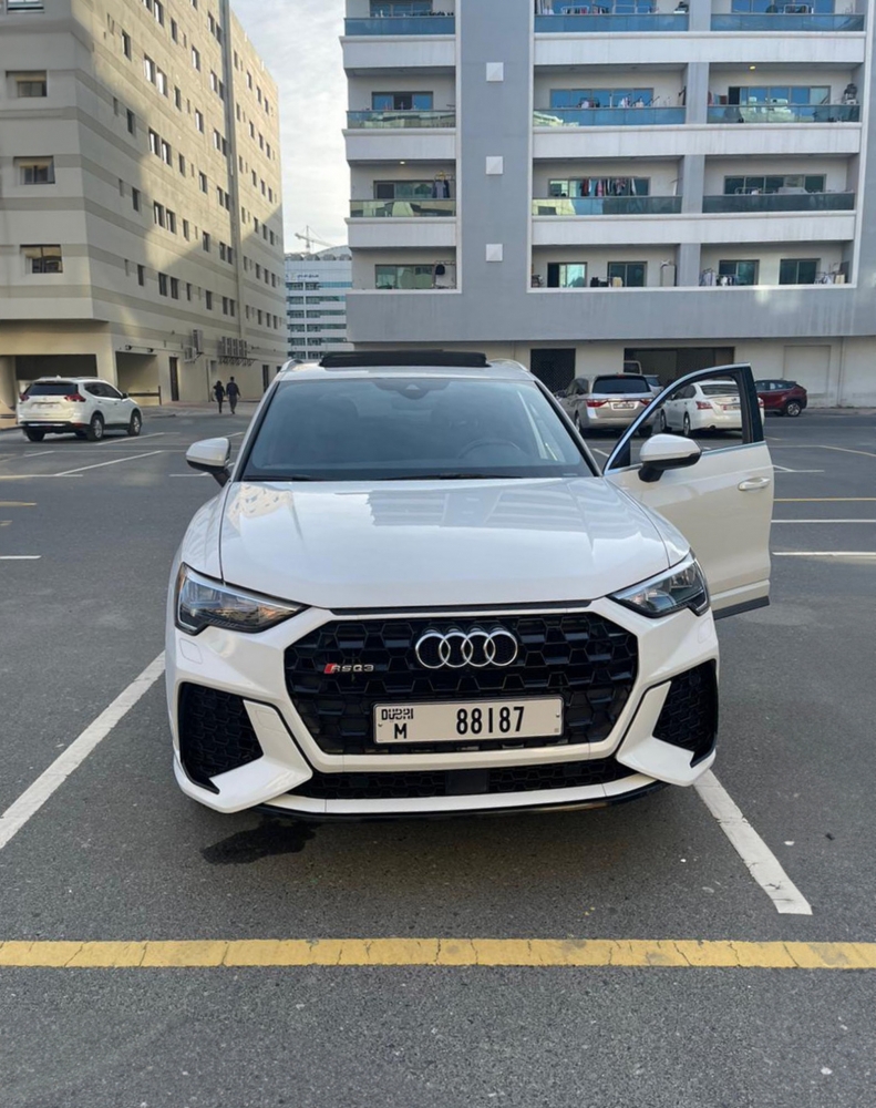 Beyaz Audi RS Q3 2021