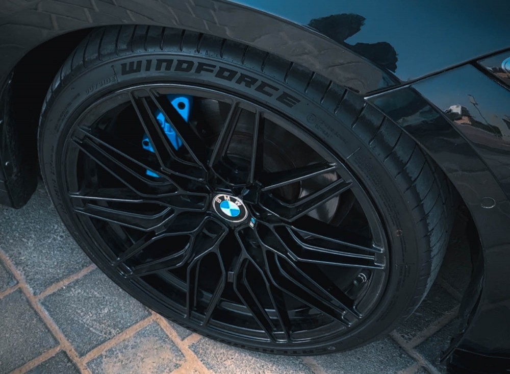 Черный BMW 420i Кабриолет M Kit 2023 год
