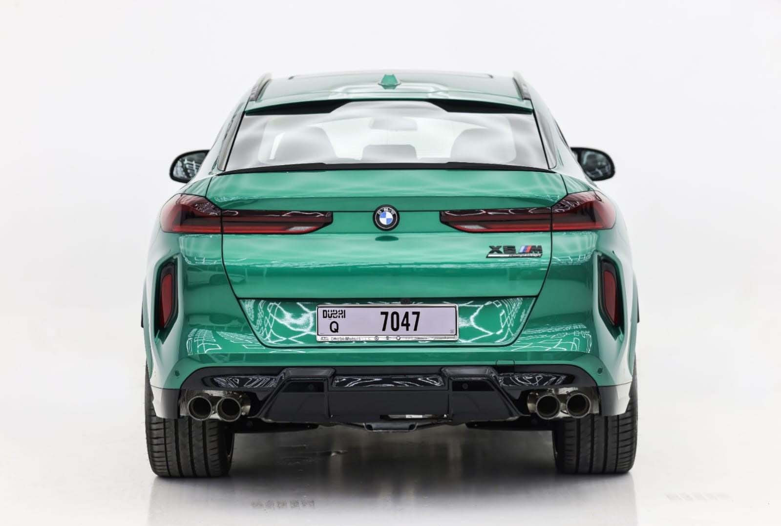 Green BMW X6 M Competition 2024