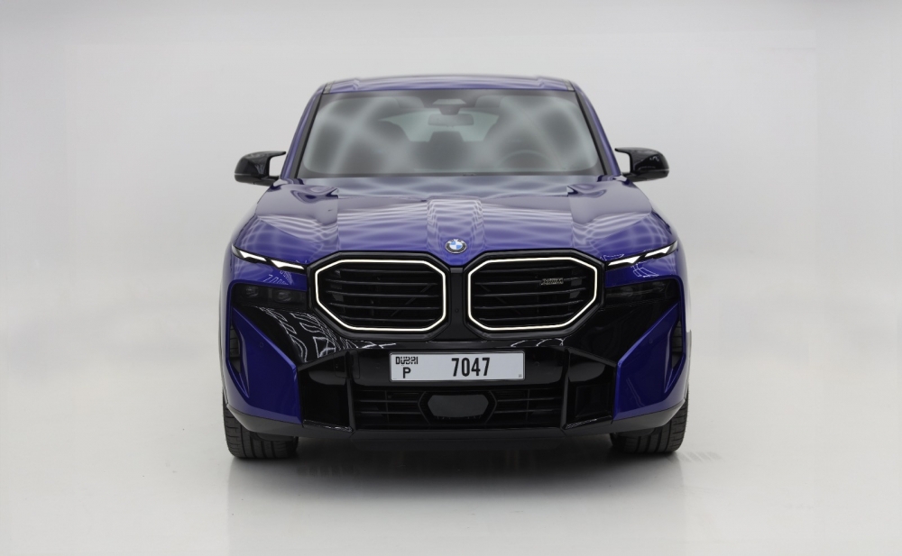 Blauw BMW XM 2023