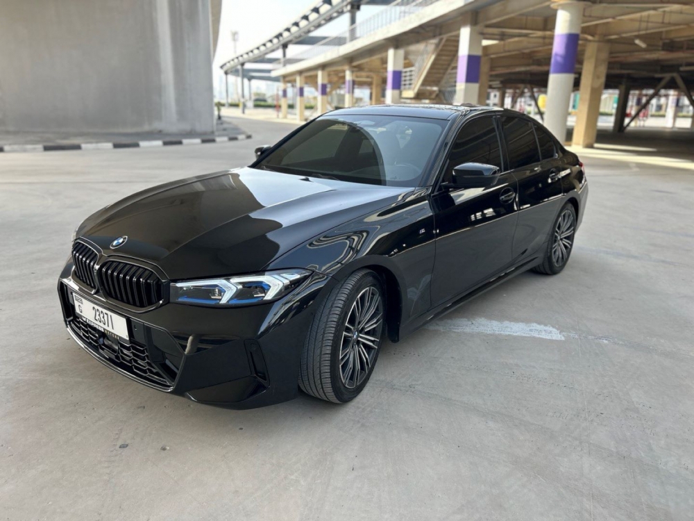Noir BMW 320i 2021
