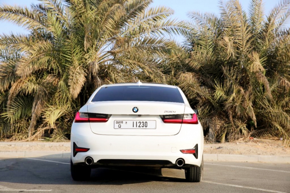 Beyaz BMW 330i 2019