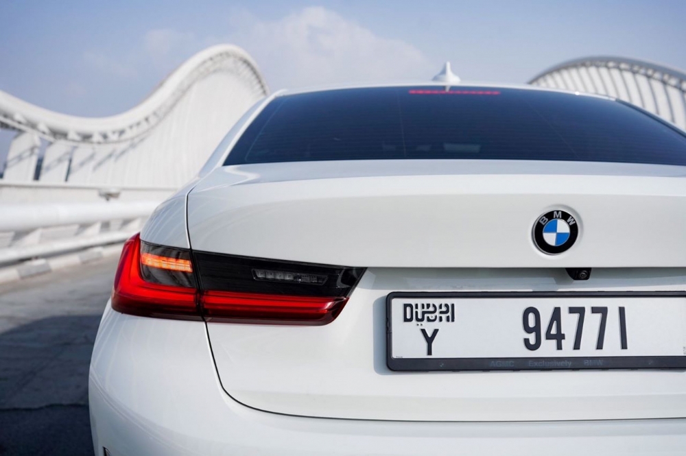 White BMW 330i 2019
