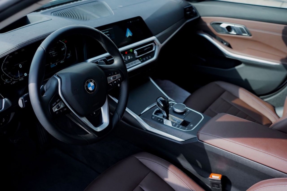 blanc BMW 330i 2019