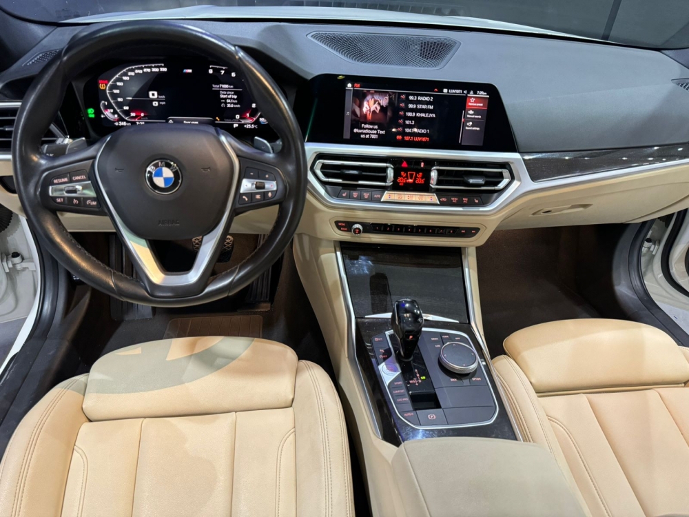 Beyaz BMW 330i 2020