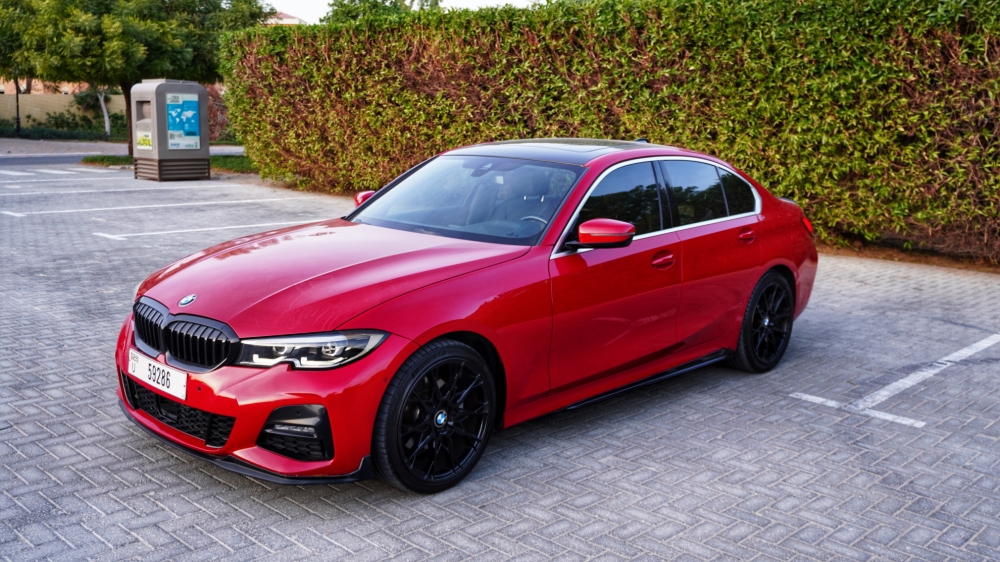 Rosso BMW 330i 2020