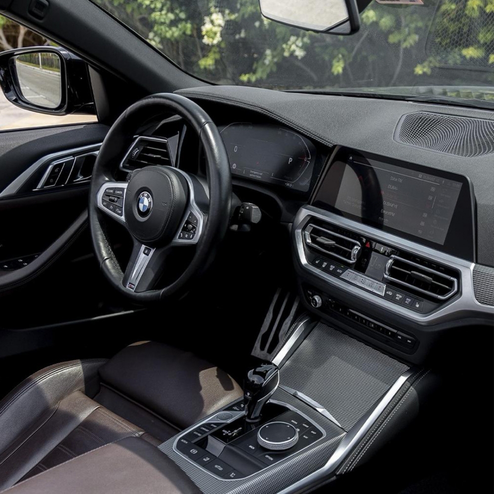 Черный BMW 420i Кабриолет 2022 год