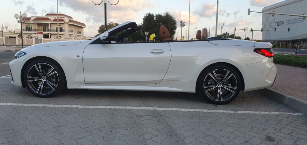 Weiß BMW 420i Cabrio 2023