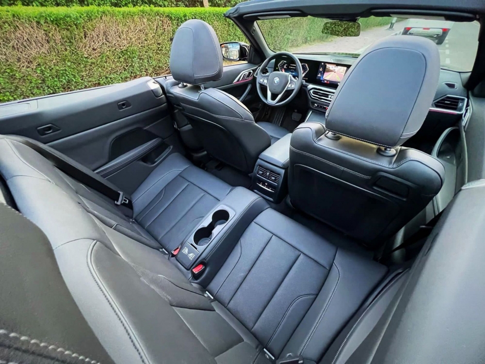 Noir BMW 430i Cabriolet M-Kit 2024