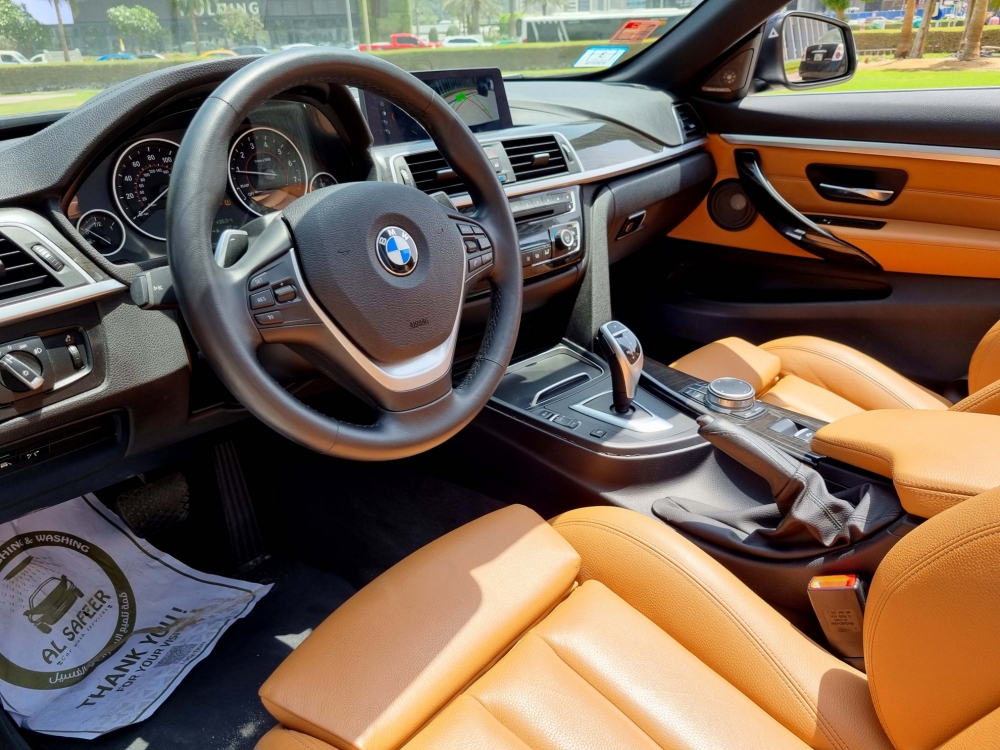 Матовый синий BMW 430i Кабриолет 2020 год
