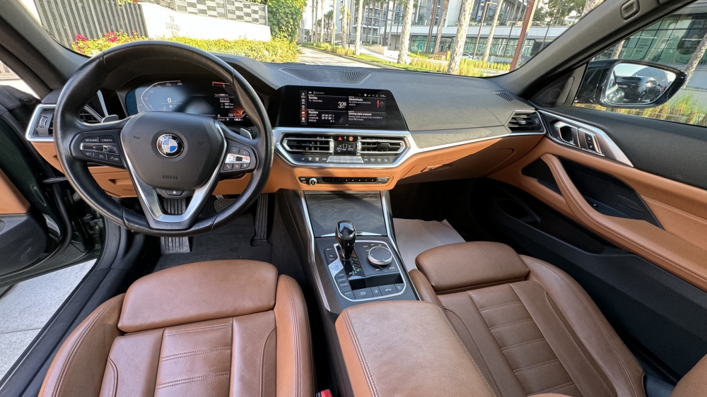 Grün BMW 430i Cabrio 2021