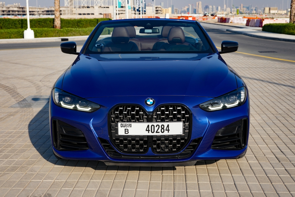 Mavi BMW 440i Dönüştürülebilir 2022