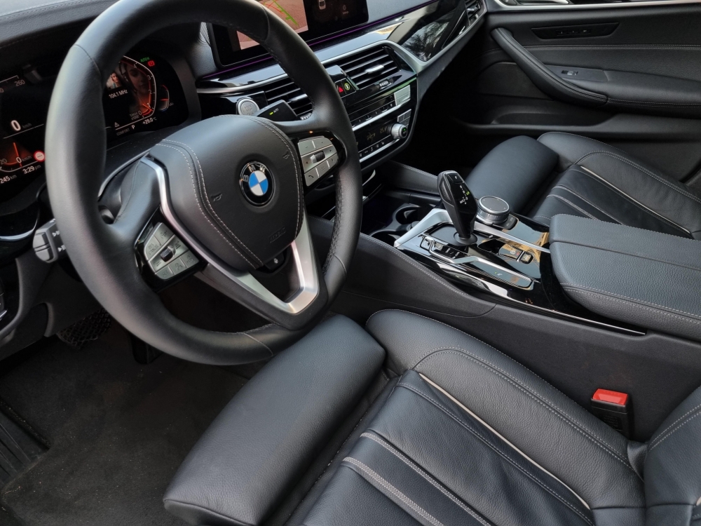Bianca BMW 520i 2022