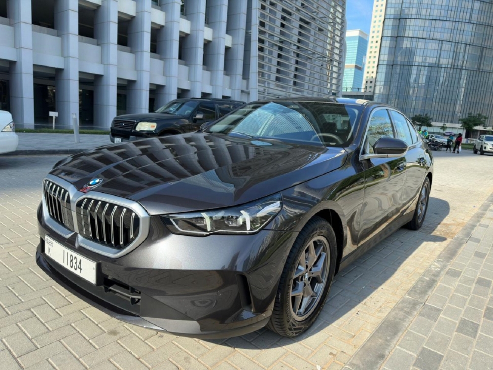 Аренда BMW 520i 2024 в Дубай