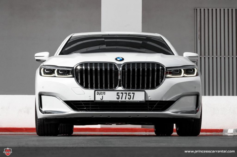 Kira BMW 730Li 2022 içinde Dubai