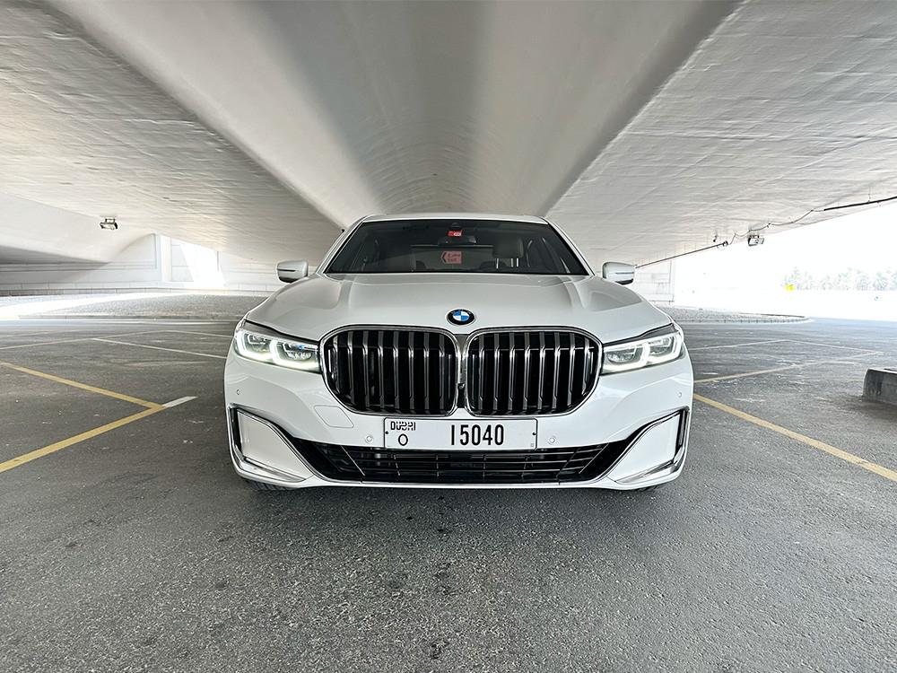 Beyaz BMW 730Li 2022