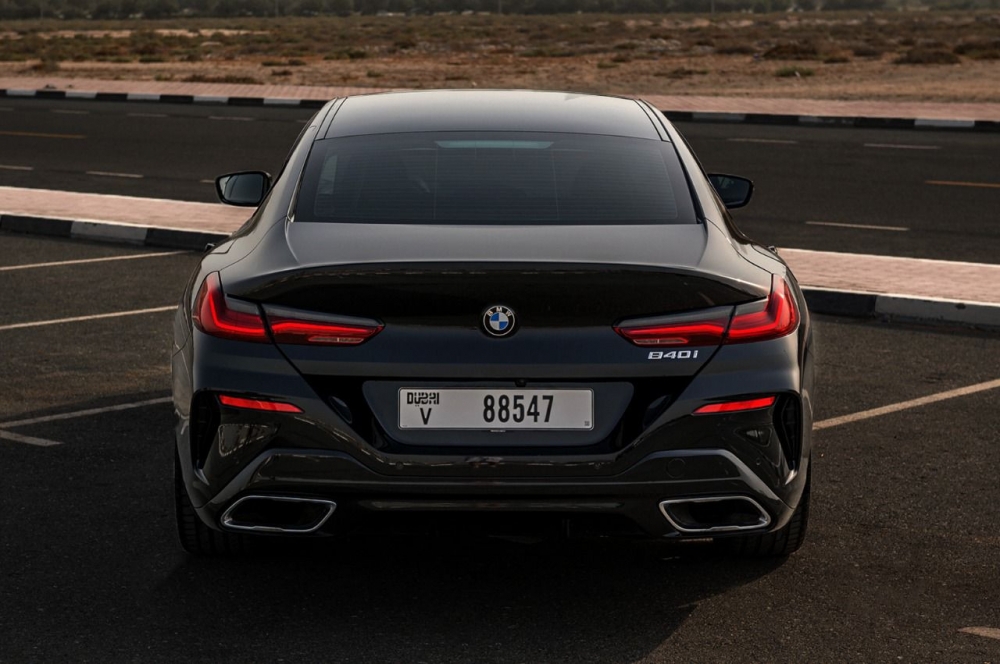 Черный BMW 840i Гран Купе 2020 год