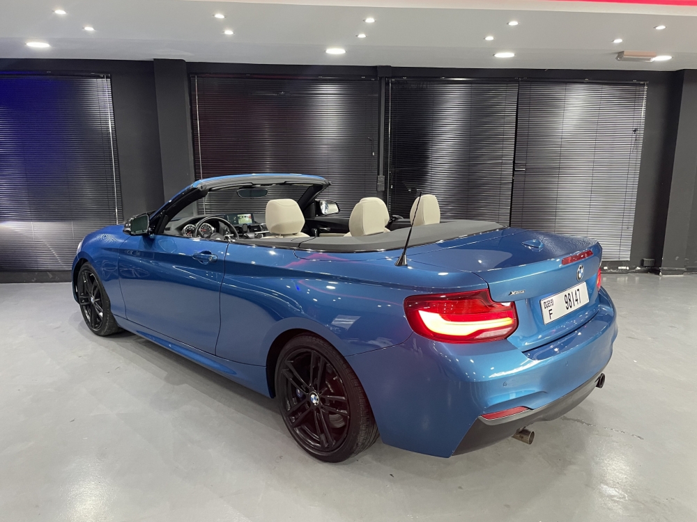 Blu BMW Kit M Convertibile 240i 2021