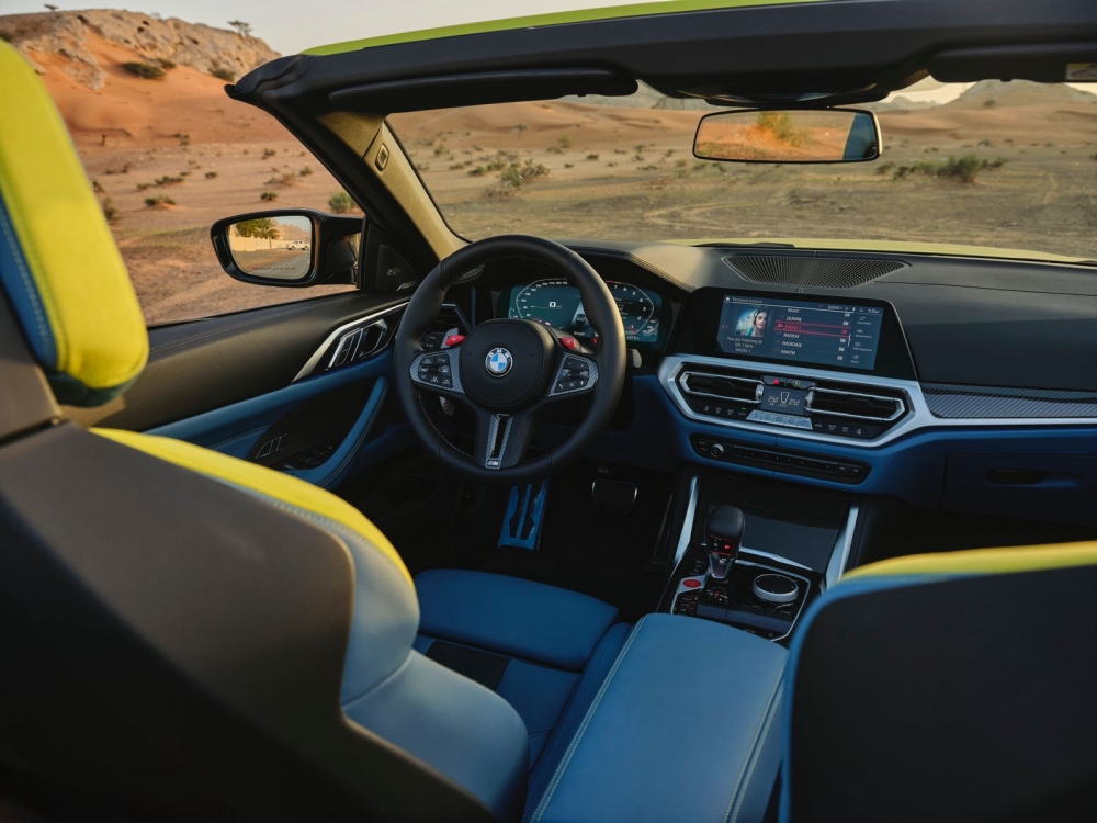Geel BMW M4 Competitie Cabrio 2022