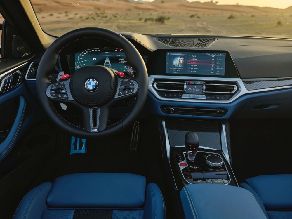 Hellgrün BMW M4 Competition Cabrio 2022