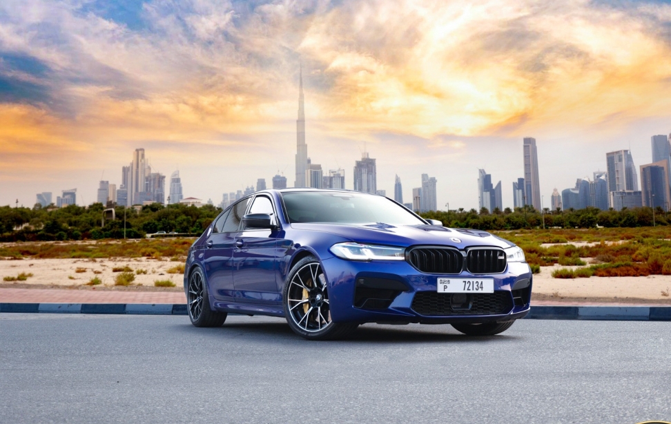 Blau BMW M5-Wettbewerb 2022