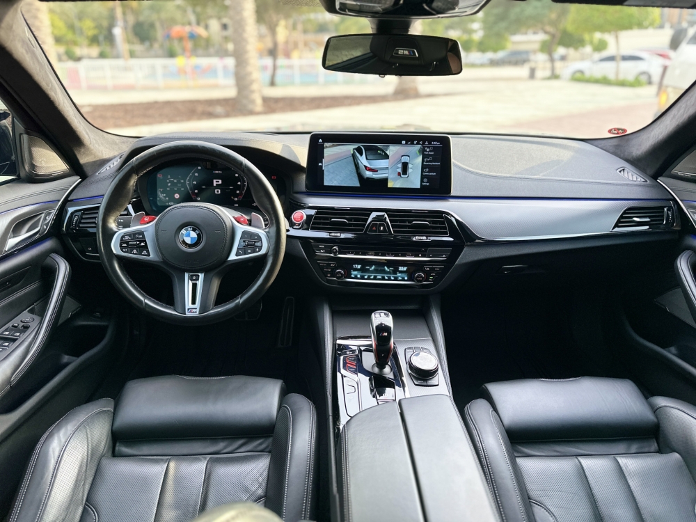 Beige BMW M5 Competition 2022