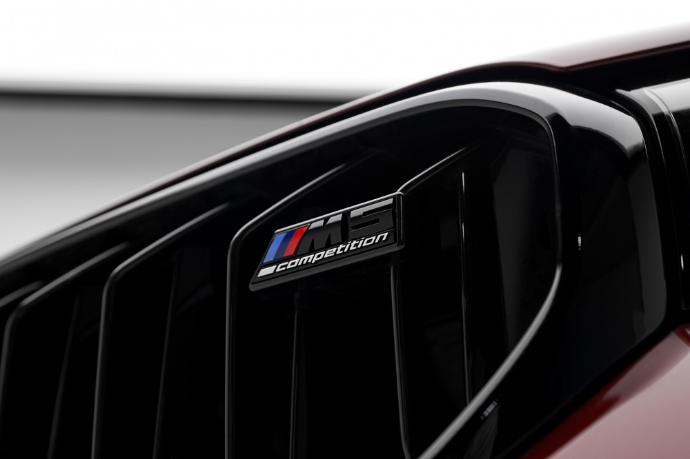 rood BMW M5-competitie 2023