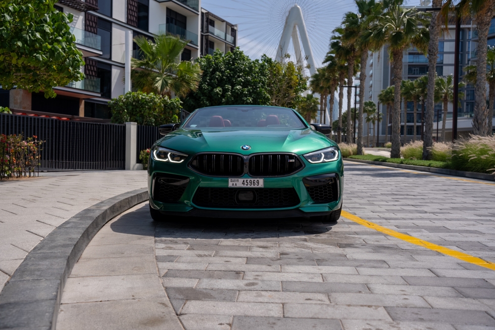 Verde BMW M8 Convertibile da competizione 2022