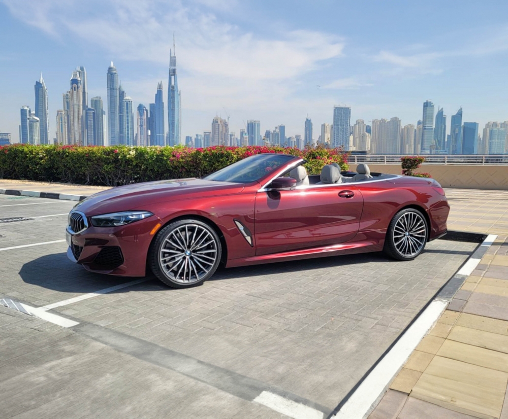 Kırmızı BMW M850i Dönüştürülebilir 2021